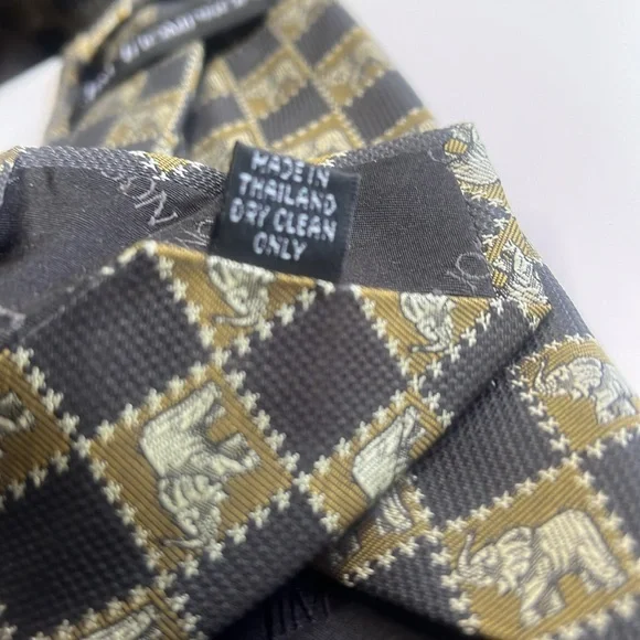 Jim Thompson Elephant 🐘 Inspired Silk Tie - Picture 6 of 7
